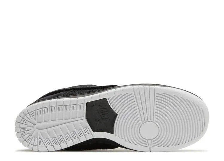 Nike SB Dunk Low Gnarhunters - HIDEOUT
