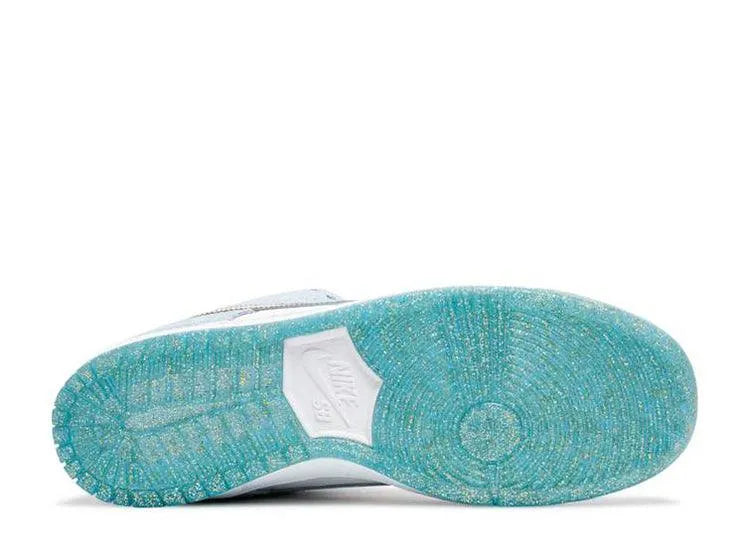 Nike SB Dunk Low Sean Cliver - HIDEOUT