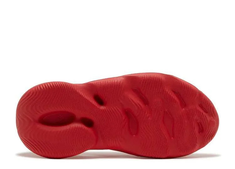 Yeezy Foam RNNR Vermillon - HIDEOUT