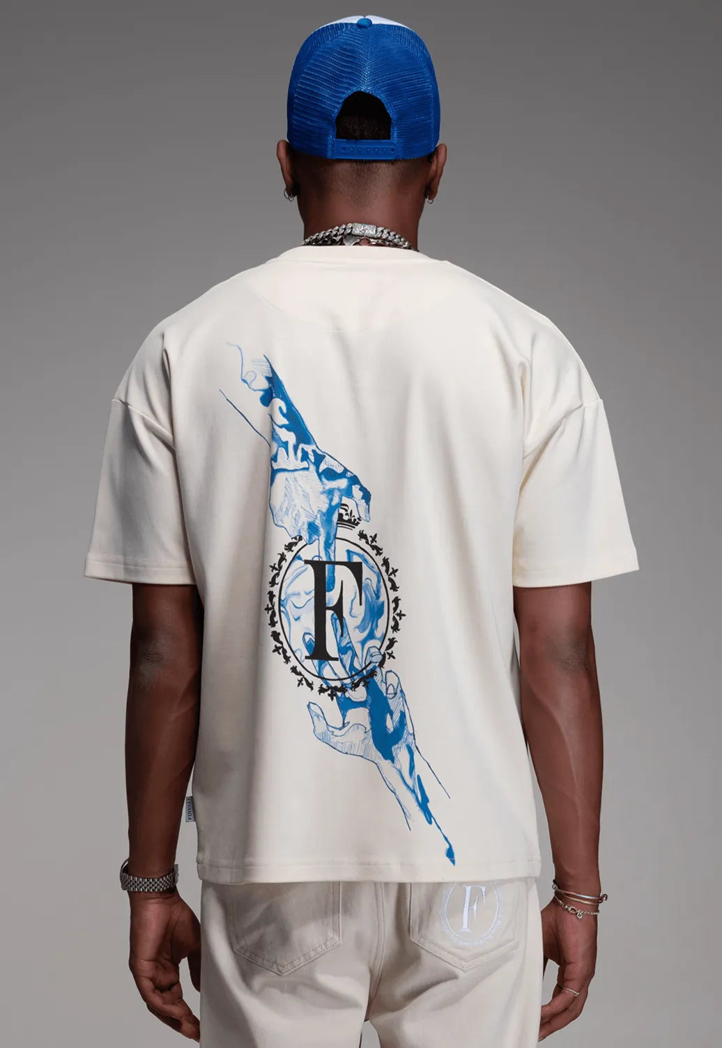 FINELLI Connecting Hands Artwork T-Shirt - HIDEOUT
