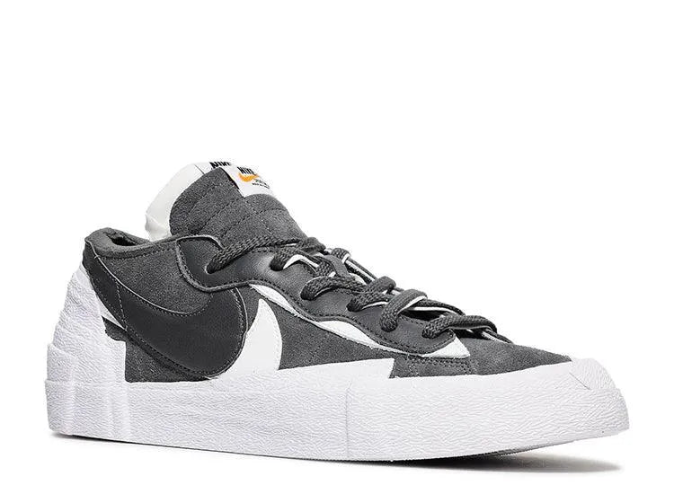 Nike Blazer Low Sacaï Iron Grey - HIDEOUT