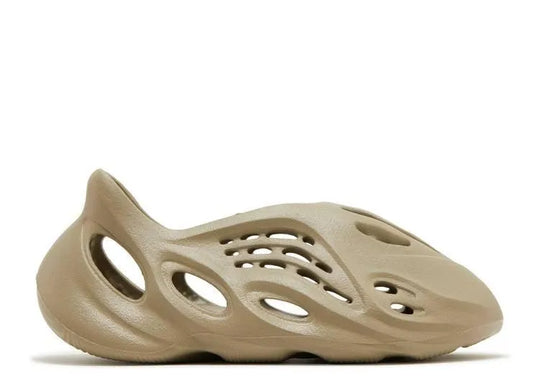 Yeezy Foam RNNR Salta