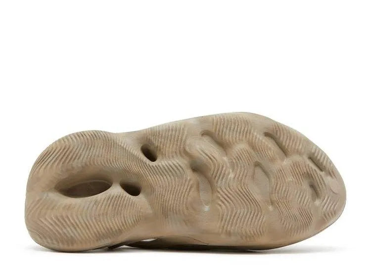 Yeezy Foam RNNR Stone Sage - HIDEOUT