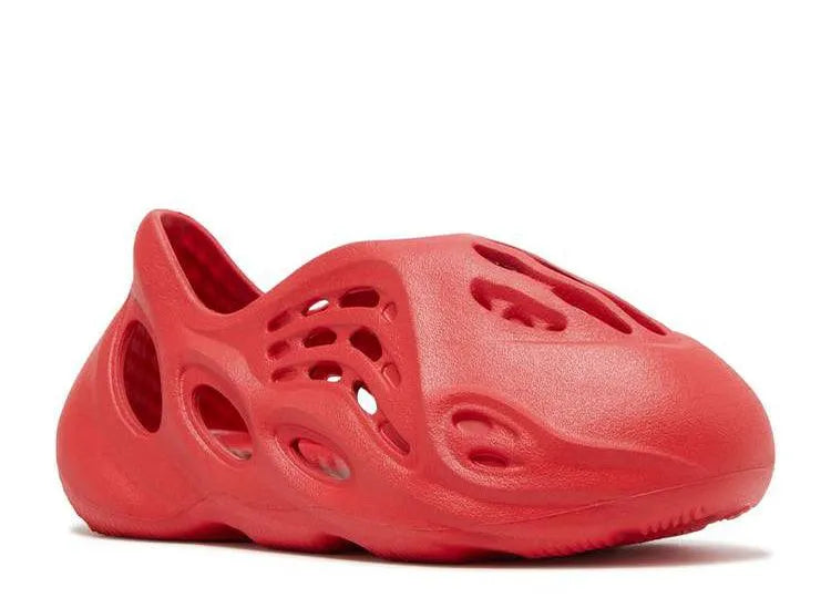 Yeezy Foam RNNR Vermillion (Kids) - HIDEOUT